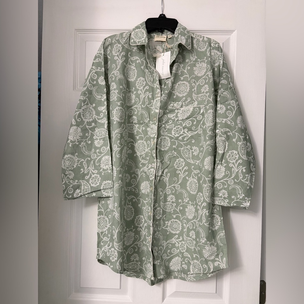 Women's Light Sage Floral Button-Down Shirt